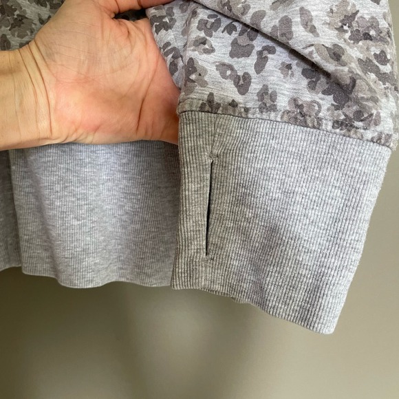 Athleta Balance Printed Sweatshirt Size 2X Spotted Gray Leopard Print Hoodie - Picture 11 of 16